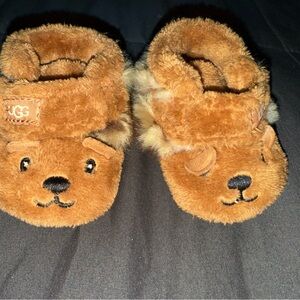 UGG Bixbee Bear Crib Booties